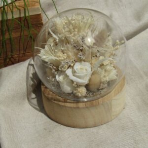 Petite bulle de fleurs séchées "Adélaïde"